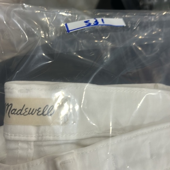 Madewell 9” Mid Rise‎ Skinny Jeans in Pure White. Size 27 T (531) - Picture 11 of 11